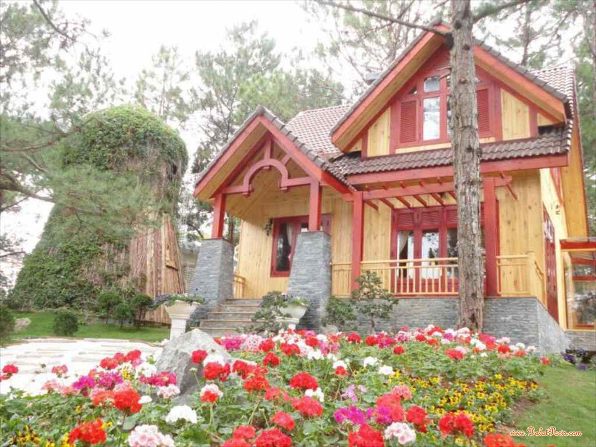 Biệt thự đường Trần Quý Cáp, phường 10 ngay trung tâm TP .Đà lạt, cách Hồ Xuân Hương 2,5km, cách trục đường chính 100m, thích hợp an cư nghỉ dưỡng, giá chỉ 12,5tỷ